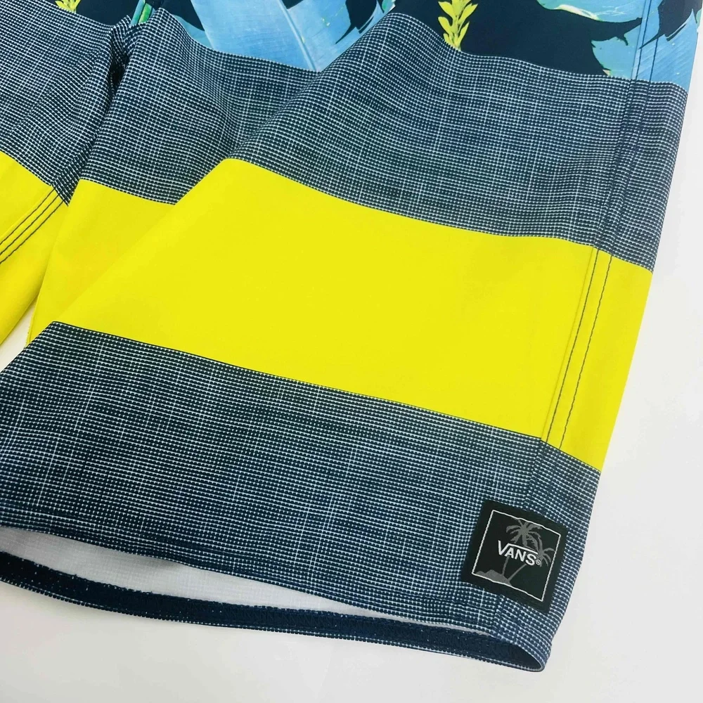 Vans Size 30 Boardshorts Multi-Color Drawstring‎ Waist Floral Color Block